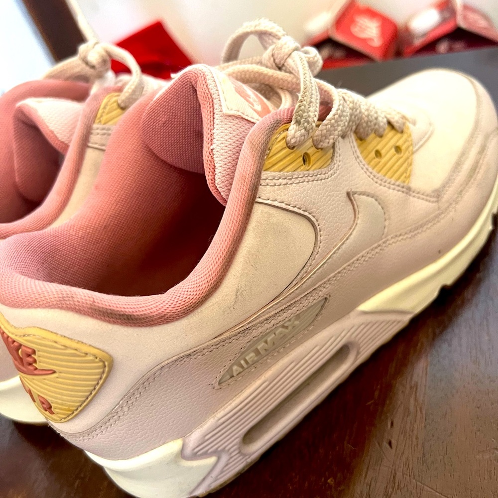 Nike air